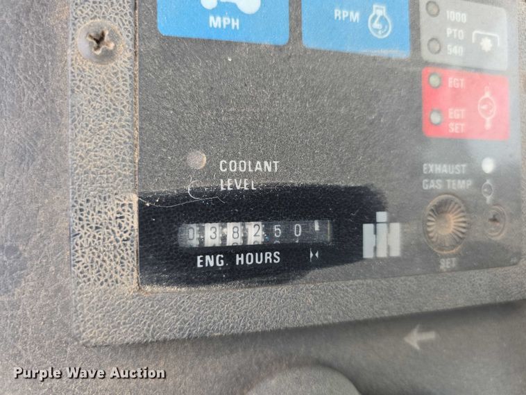 image for item EF3688 1982 International 5288 tractor