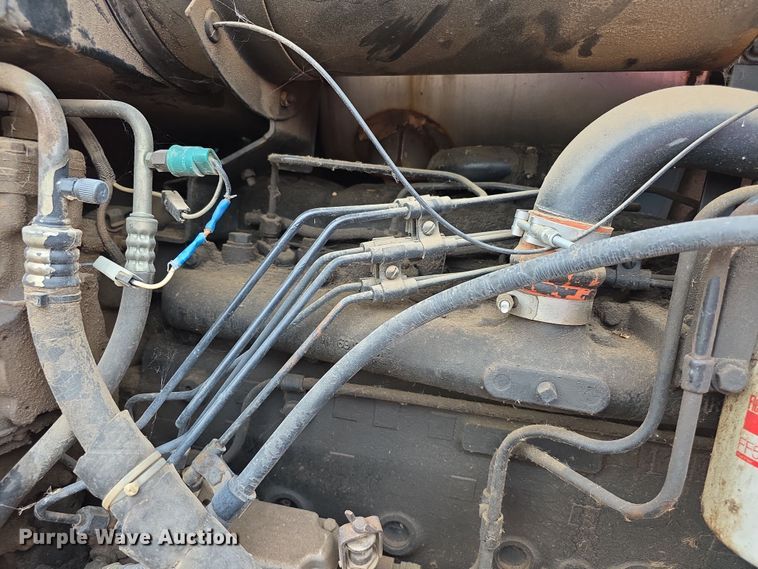 image for item EF3688 1982 International 5288 tractor