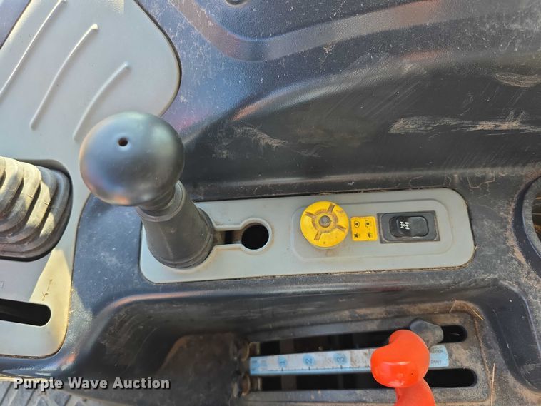 image for item EF3746 McCormick X10.75M MFWD tractor