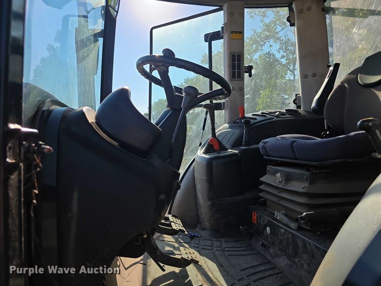 image for item EF3746 McCormick X10.75M MFWD tractor