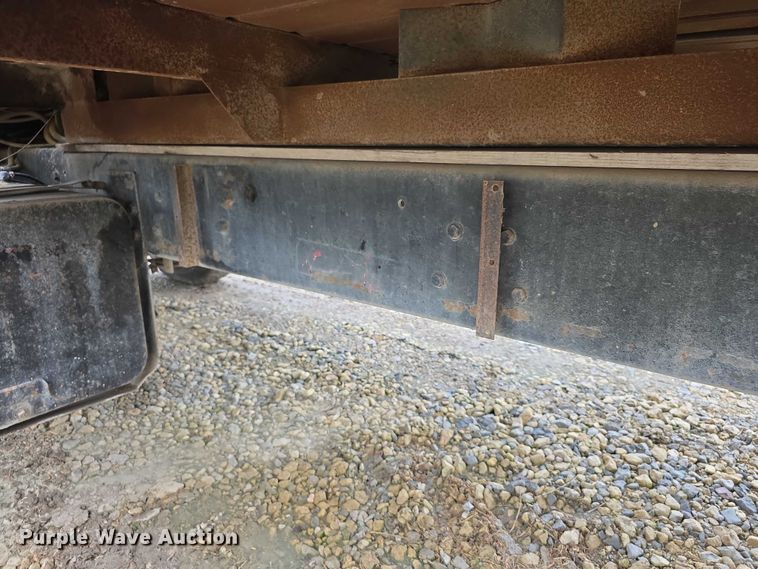 image for item EF3769 1991 Ford L8000 grain truck