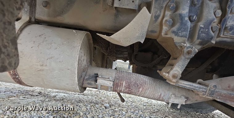 image for item EF3769 1991 Ford L8000 grain truck