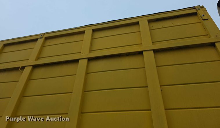 image for item EF3769 1991 Ford L8000 grain truck