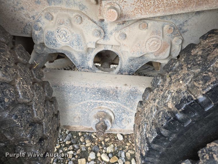 image for item EF3769 1991 Ford L8000 grain truck