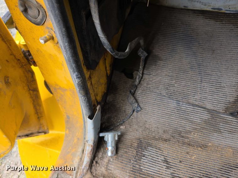 image for item EF3769 1991 Ford L8000 grain truck