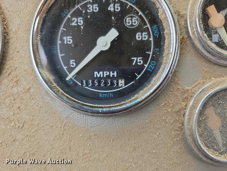 image for item EF3769 1991 Ford L8000 grain truck