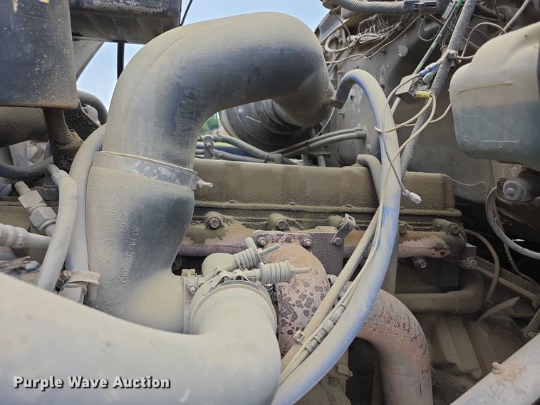 image for item EF3769 1991 Ford L8000 grain truck