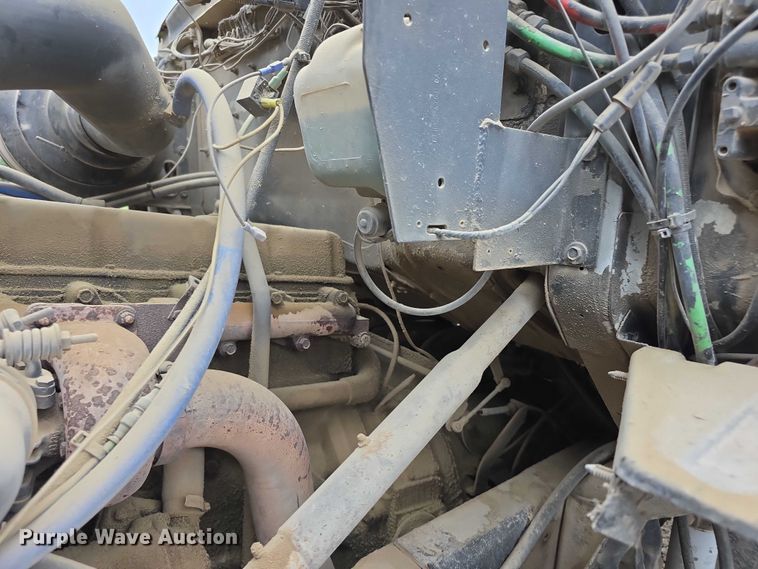 image for item EF3769 1991 Ford L8000 grain truck