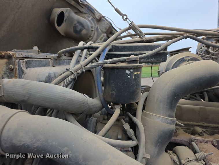 image for item EF3769 1991 Ford L8000 grain truck