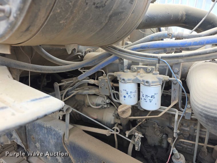 image for item EF3769 1991 Ford L8000 grain truck