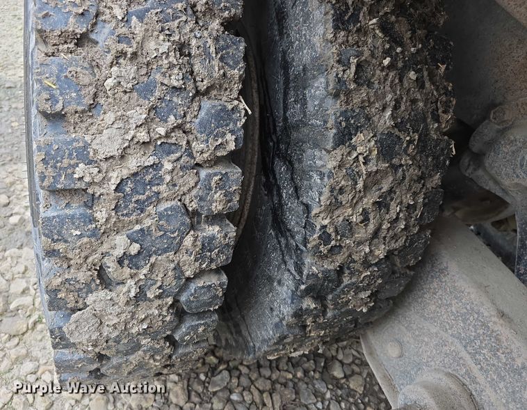 image for item EF3769 1991 Ford L8000 grain truck