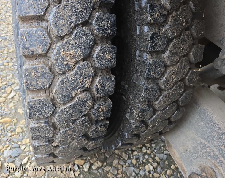 image for item EF3769 1991 Ford L8000 grain truck