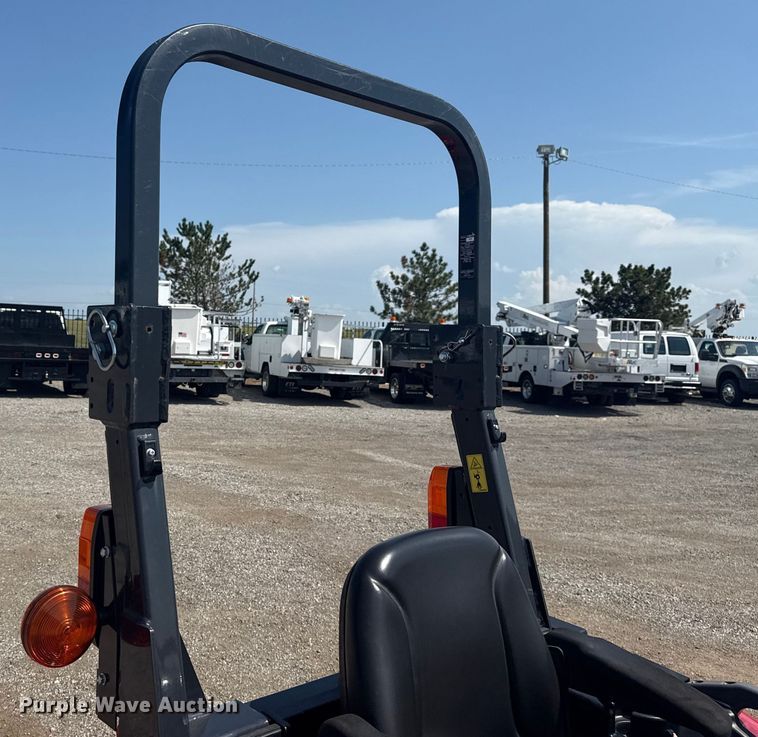 image for item EG6154 2021 Yanmar YT235 MFWD tractor