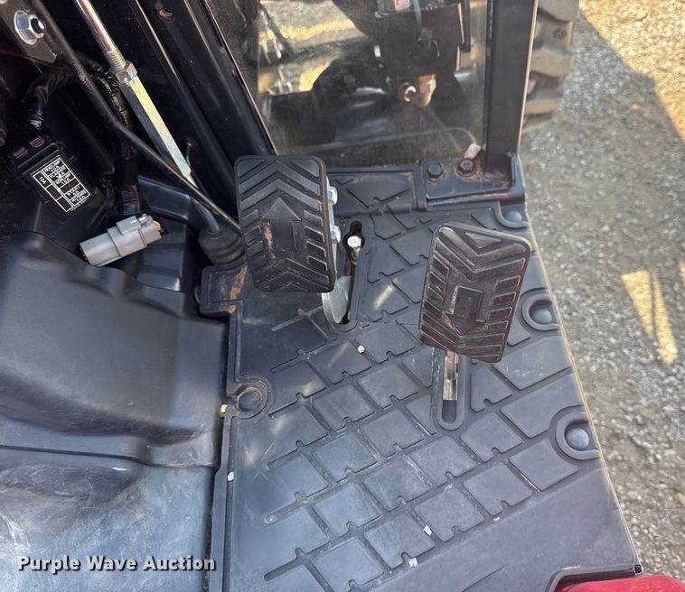 image for item EG6154 2021 Yanmar YT235 MFWD tractor