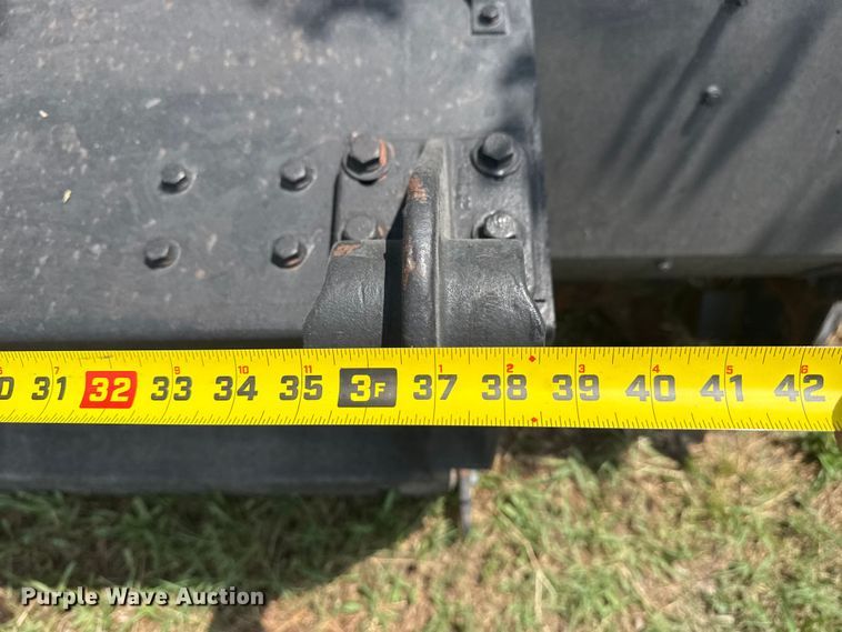 image for item EG8181 Allis Chalmers corn head