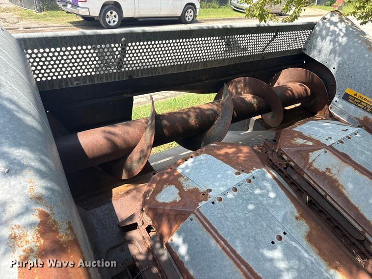 image for item EG8181 Allis Chalmers corn head