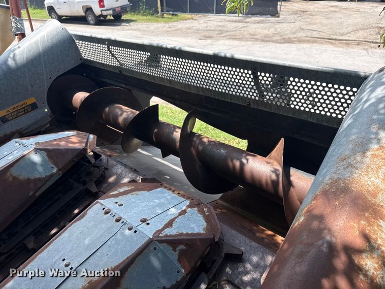 image for item EG8181 Allis Chalmers corn head