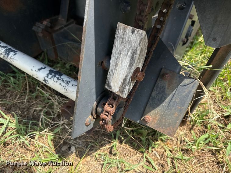 image for item EG8181 Allis Chalmers corn head