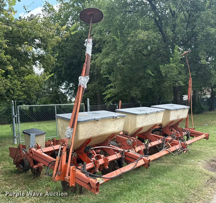 image for item EG8182 Allis Chalmers 74 planter