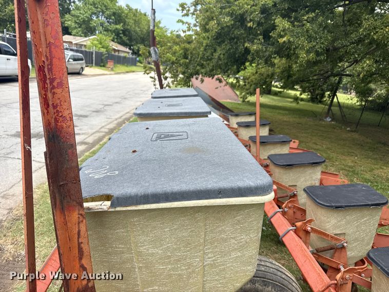 image for item EG8182 Allis Chalmers 74 planter