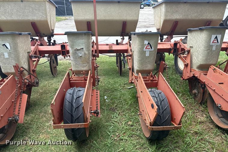 image for item EG8182 Allis Chalmers 74 planter