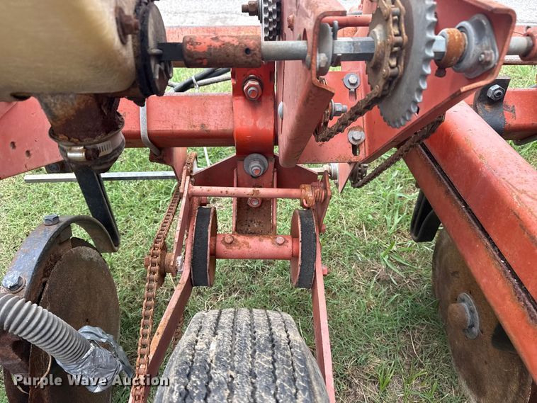 image for item EG8182 Allis Chalmers 74 planter