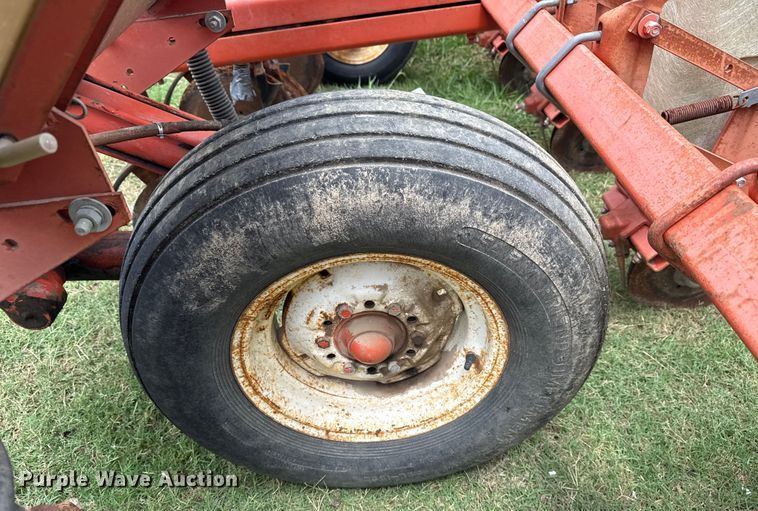image for item EG8182 Allis Chalmers 74 planter