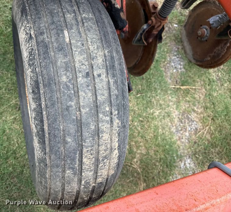 image for item EG8182 Allis Chalmers 74 planter