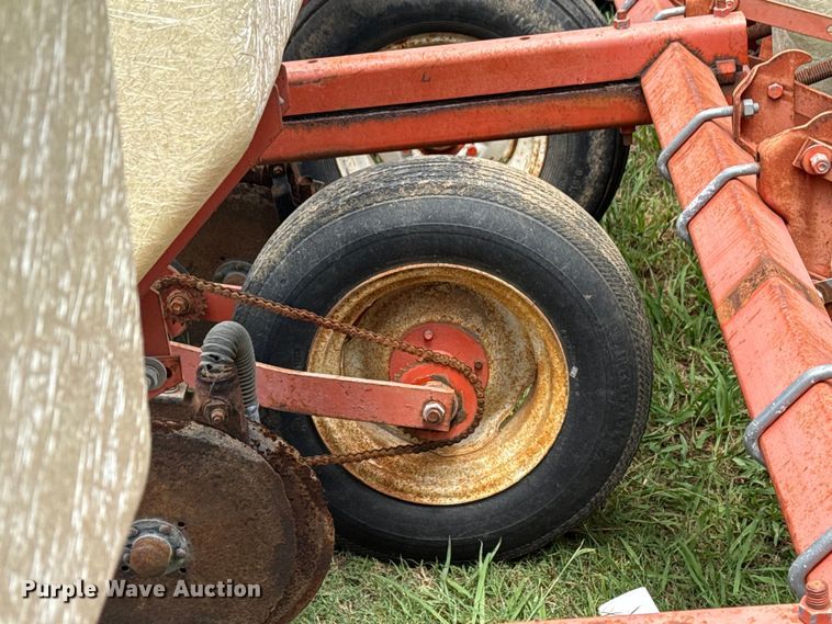 image for item EG8182 Allis Chalmers 74 planter