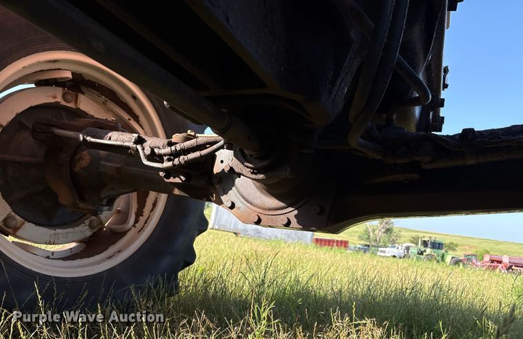 image for item EL2127 Hesston 1880DT MFWD tractor