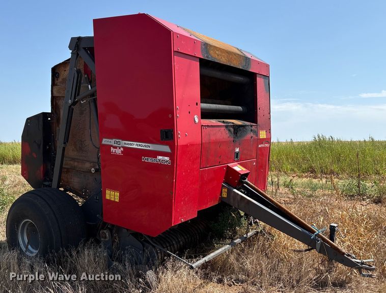 image for item EM0578 2017 Massey Ferguson Hesston 2956  round baler