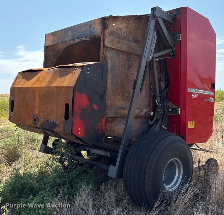 image for item EM0578 2017 Massey Ferguson Hesston 2956  round baler