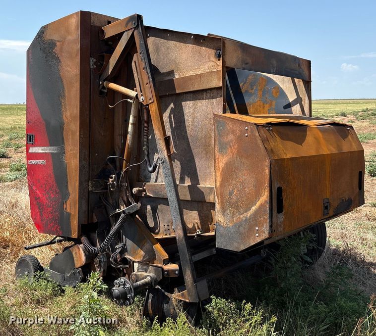 image for item EM0578 2017 Massey Ferguson Hesston 2956  round baler