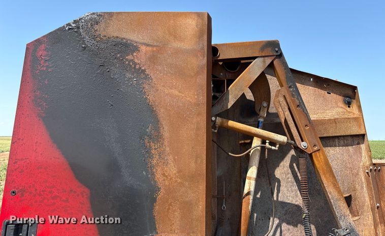 image for item EM0578 2017 Massey Ferguson Hesston 2956  round baler