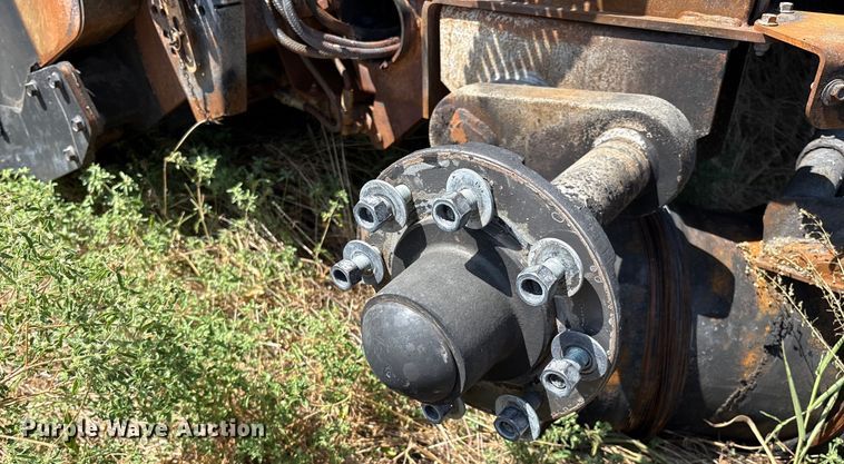 image for item EM0578 2017 Massey Ferguson Hesston 2956  round baler