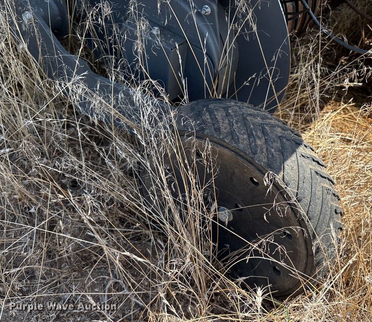 image for item EM0578 2017 Massey Ferguson Hesston 2956  round baler