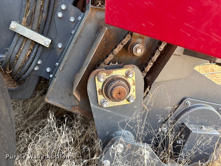 image for item EM0578 2017 Massey Ferguson Hesston 2956  round baler
