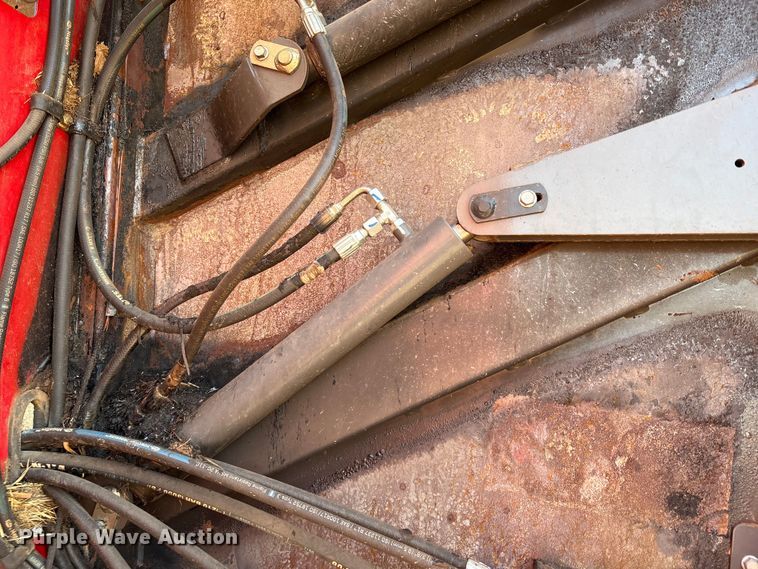 image for item EM0578 2017 Massey Ferguson Hesston 2956  round baler