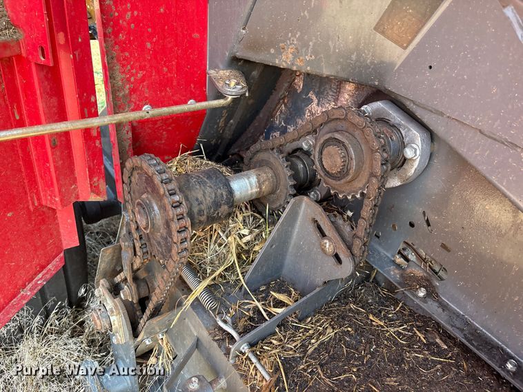 image for item EM0578 2017 Massey Ferguson Hesston 2956  round baler