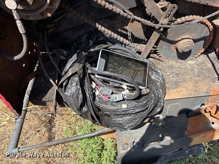 image for item EM0578 2017 Massey Ferguson Hesston 2956  round baler