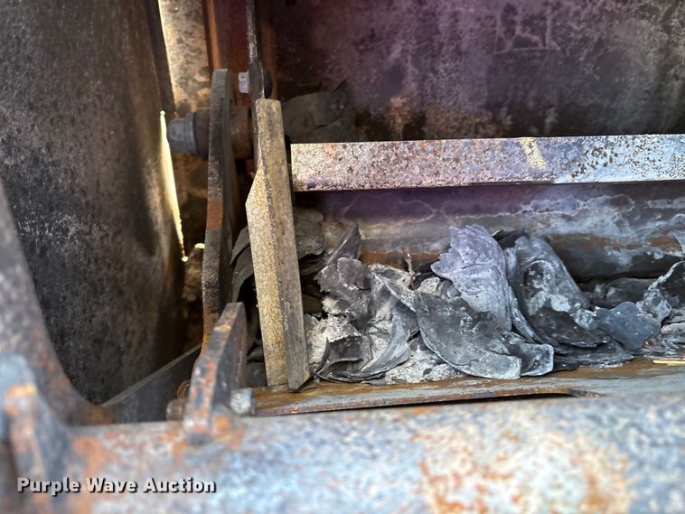 image for item EM0578 2017 Massey Ferguson Hesston 2956  round baler