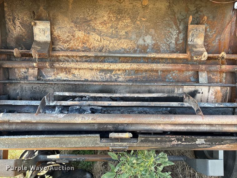 image for item EM0578 2017 Massey Ferguson Hesston 2956  round baler