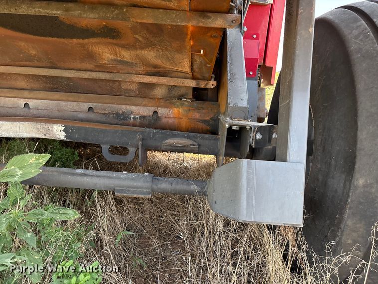 image for item EM0578 2017 Massey Ferguson Hesston 2956  round baler