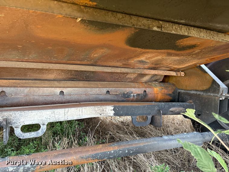 image for item EM0578 2017 Massey Ferguson Hesston 2956  round baler