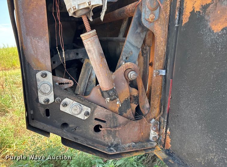 image for item EM0578 2017 Massey Ferguson Hesston 2956  round baler