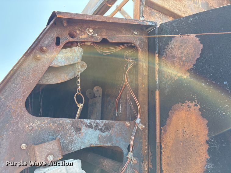 image for item EM0578 2017 Massey Ferguson Hesston 2956  round baler