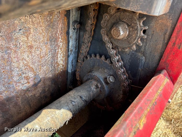 image for item EM0578 2017 Massey Ferguson Hesston 2956  round baler