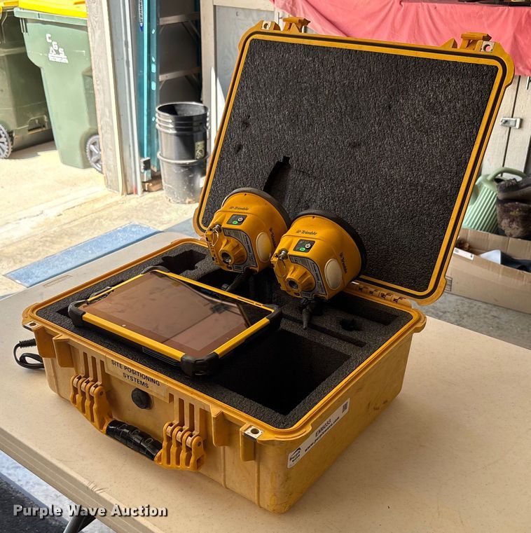 image for item EM6033 Trimble SPS985 GPS 