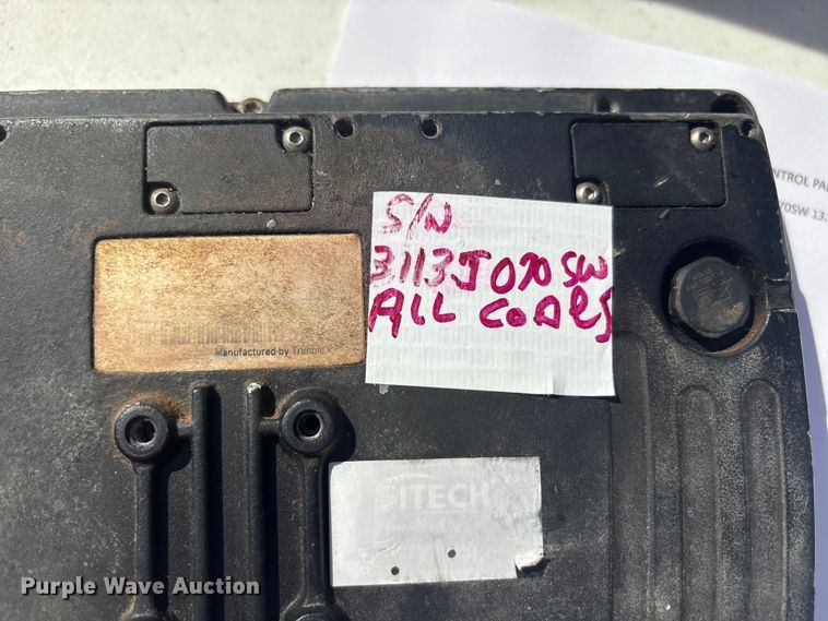 image for item EM6034 Trimble CB460 control panel