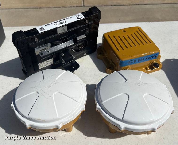 image for item EM6035 Trimble TD 520LW GPS